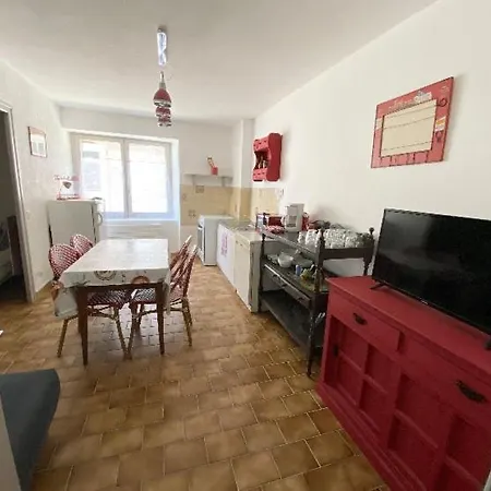 Apartment En Rez-de-chaussee Equipe Jullianges